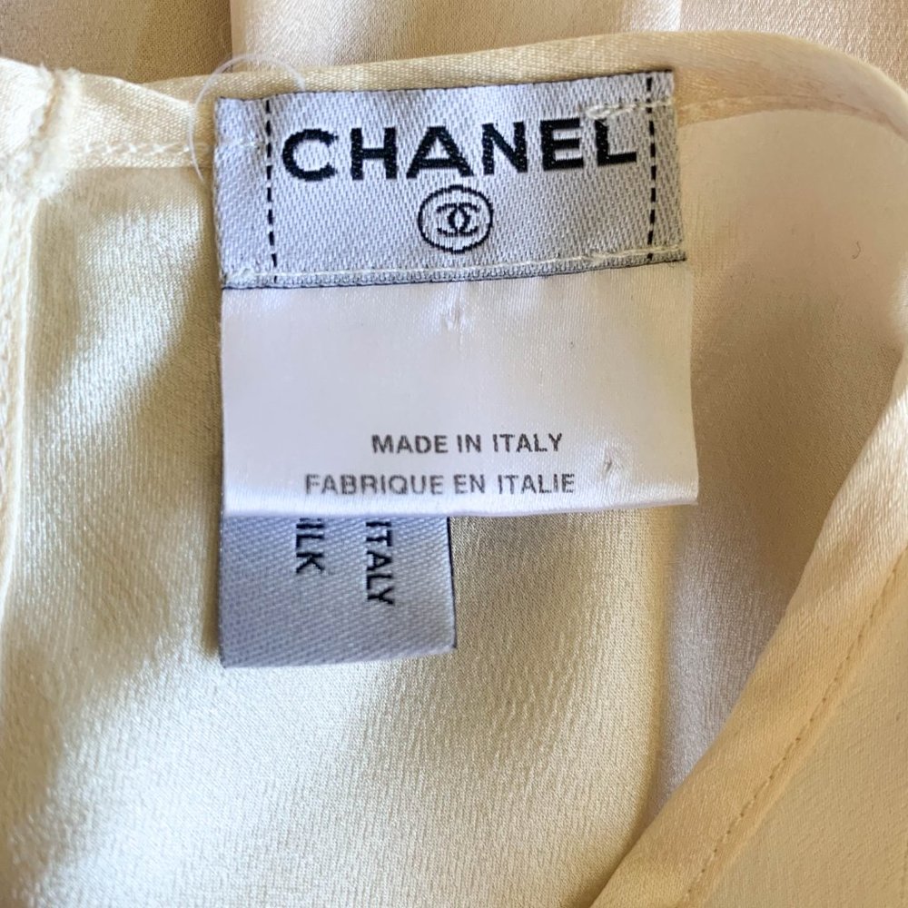 Chanel Blouse - Picture 5 of 5